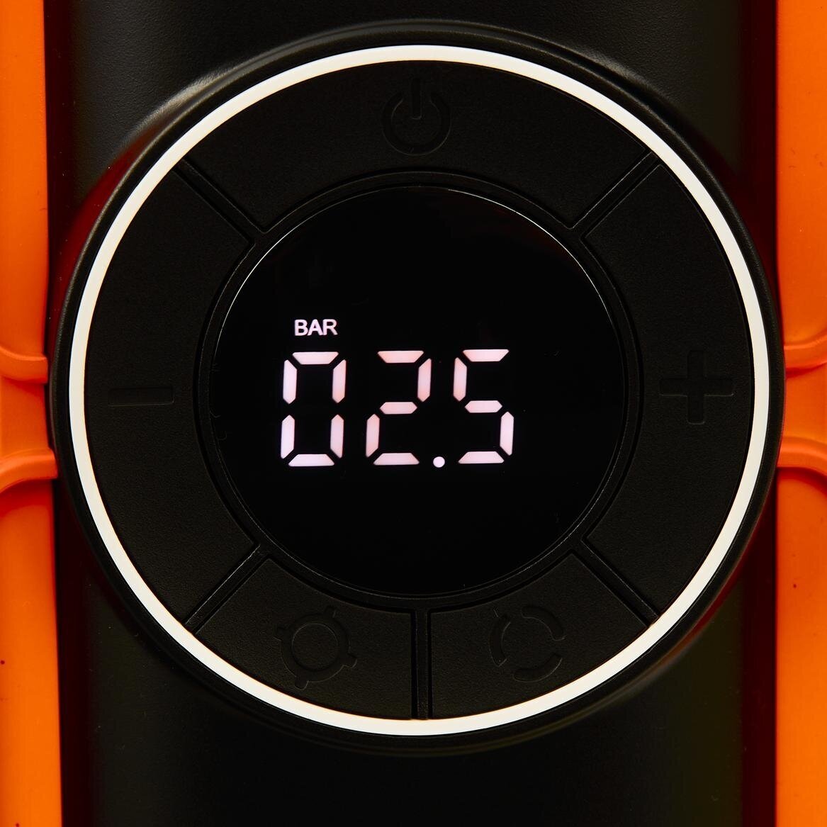 Daugiafunkcinis įkroviklis-paleidėjas su kompresoriumi ir LED žibintu Kraft & Dele KD5492, 1200A, 12 V, 10000 mAh 8 Daugiafunkcinis įkroviklis-paleidėjas su kompresoriumi ir LED žibintu Kraft & Dele KD5492, 1200A, 12 V, 10000 mAh 8